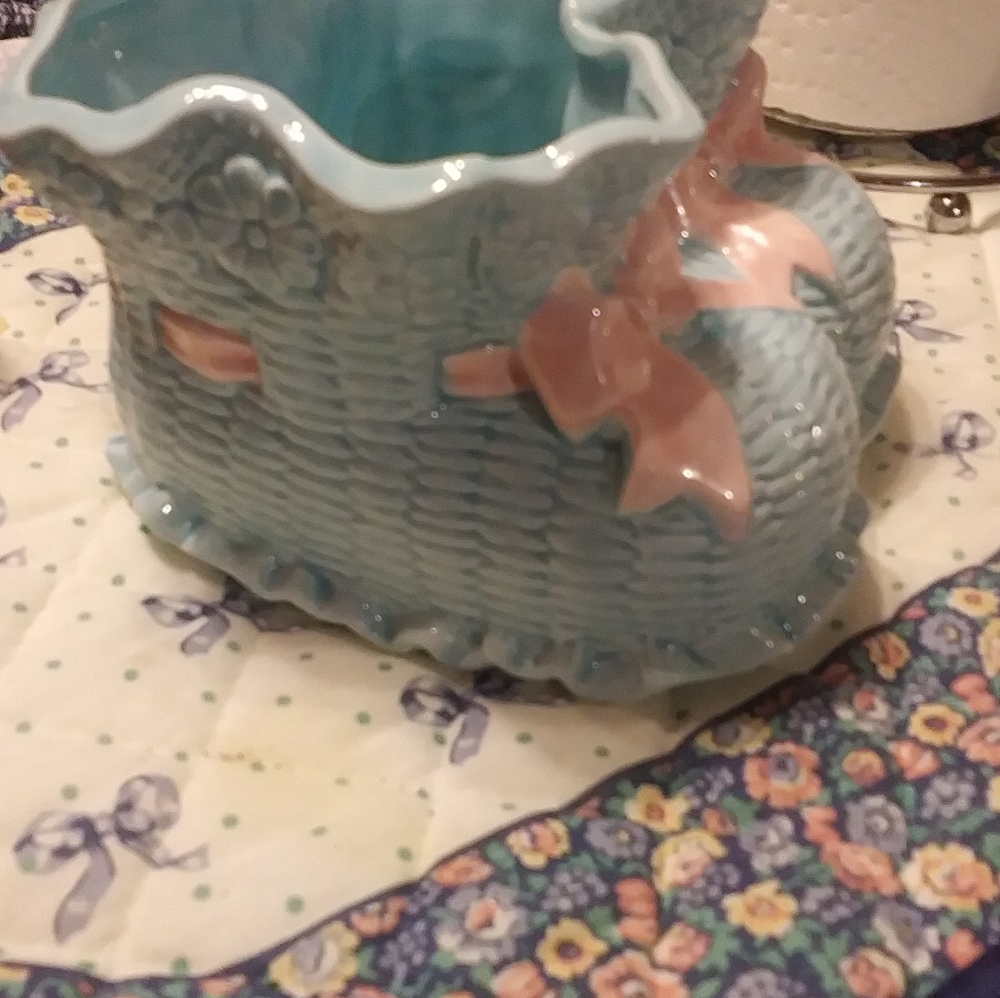 VINTAGE PLANTER - Picture 3 of 4